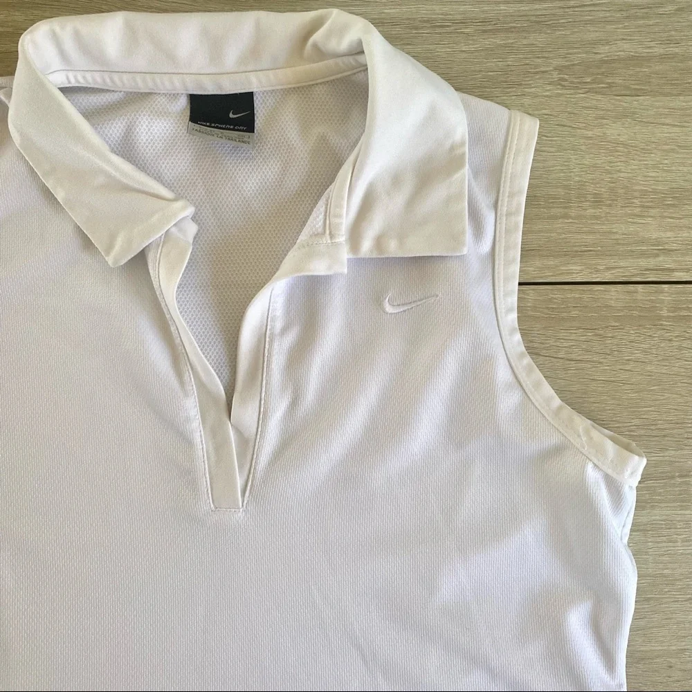 Vintage Nike Womens White Sleeveless Collar Crop Style Top Size Small - Picture 1 of 6